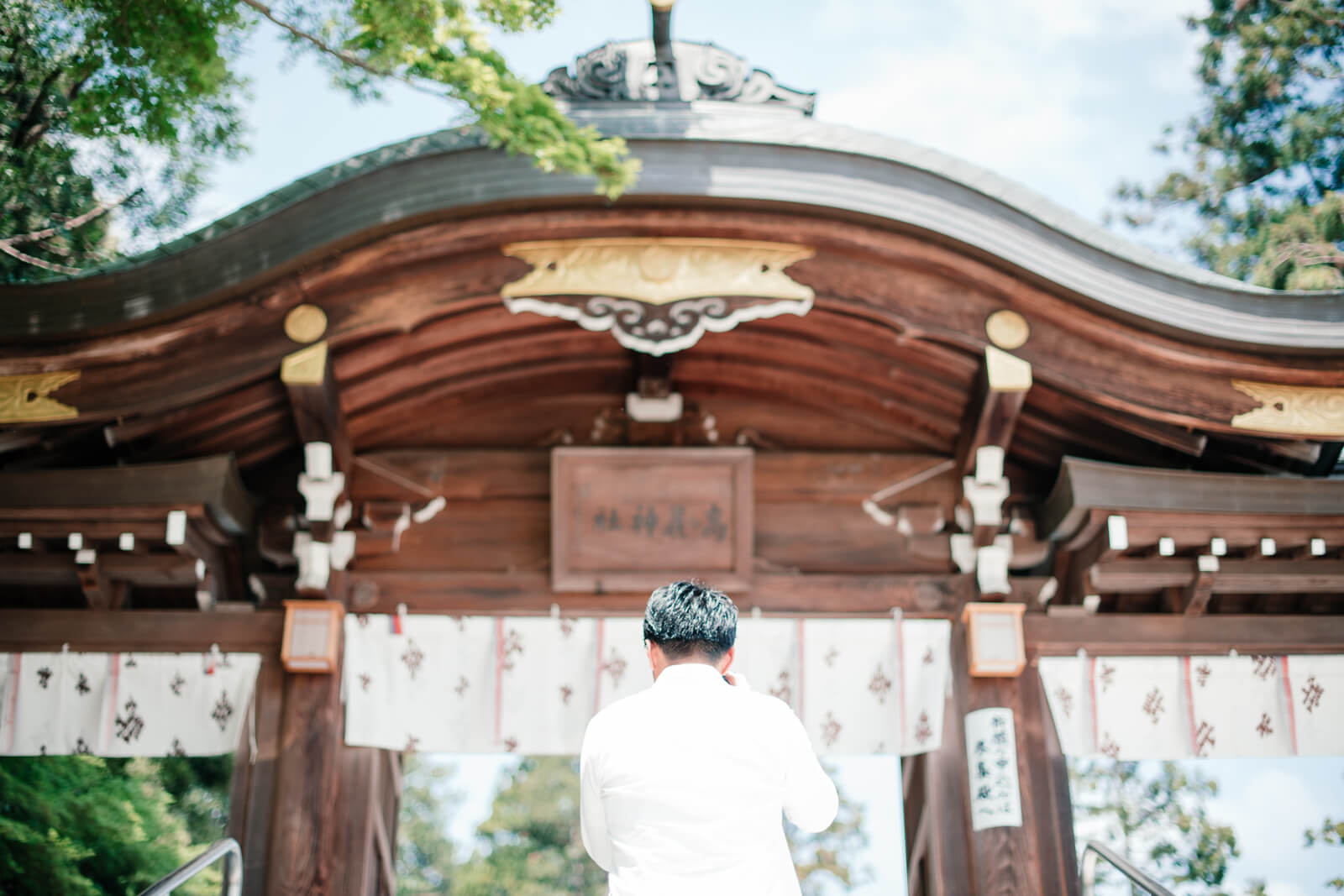 高麗神社の本殿入り口