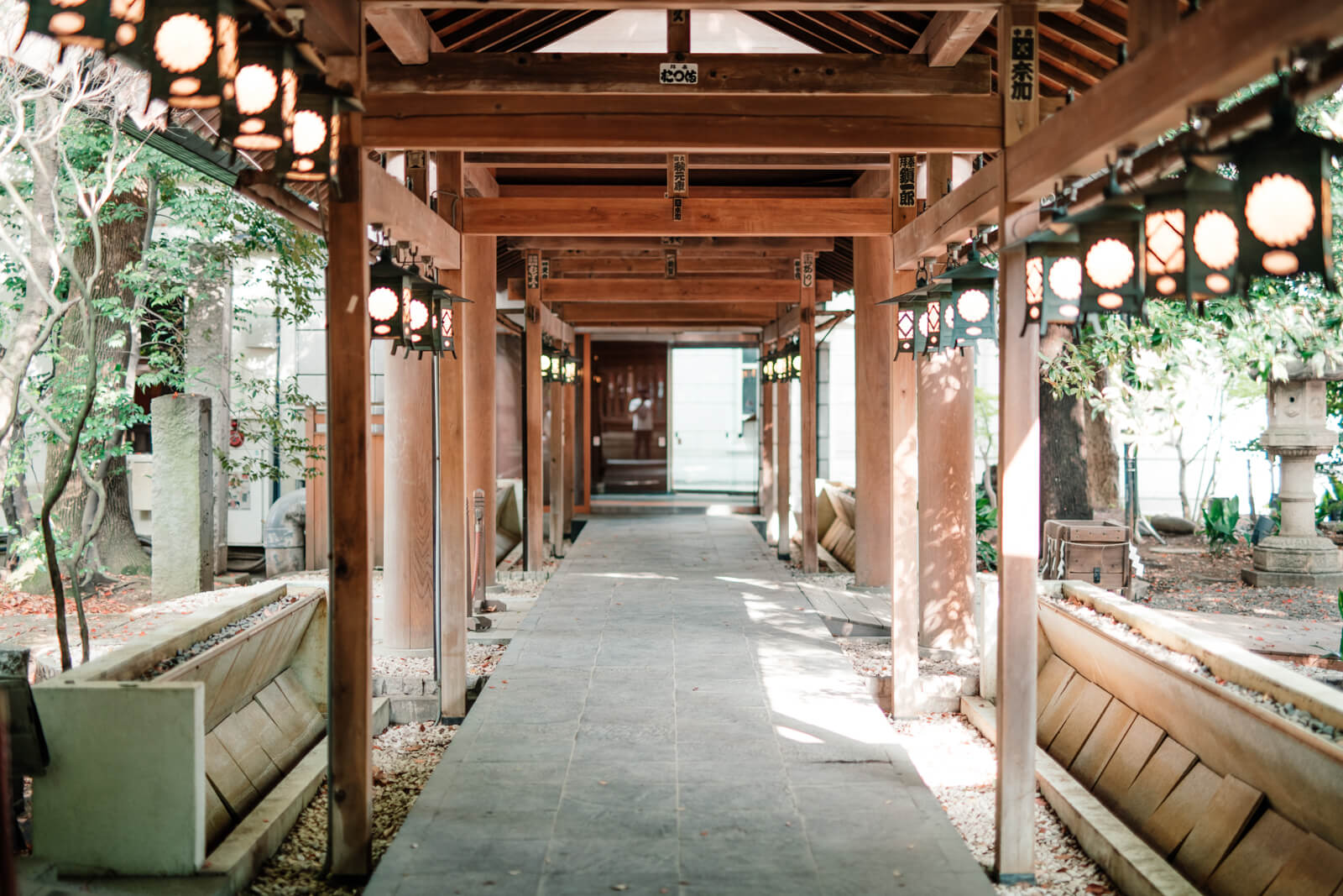 川越氷川神社 境内 氷川会館からの廊下