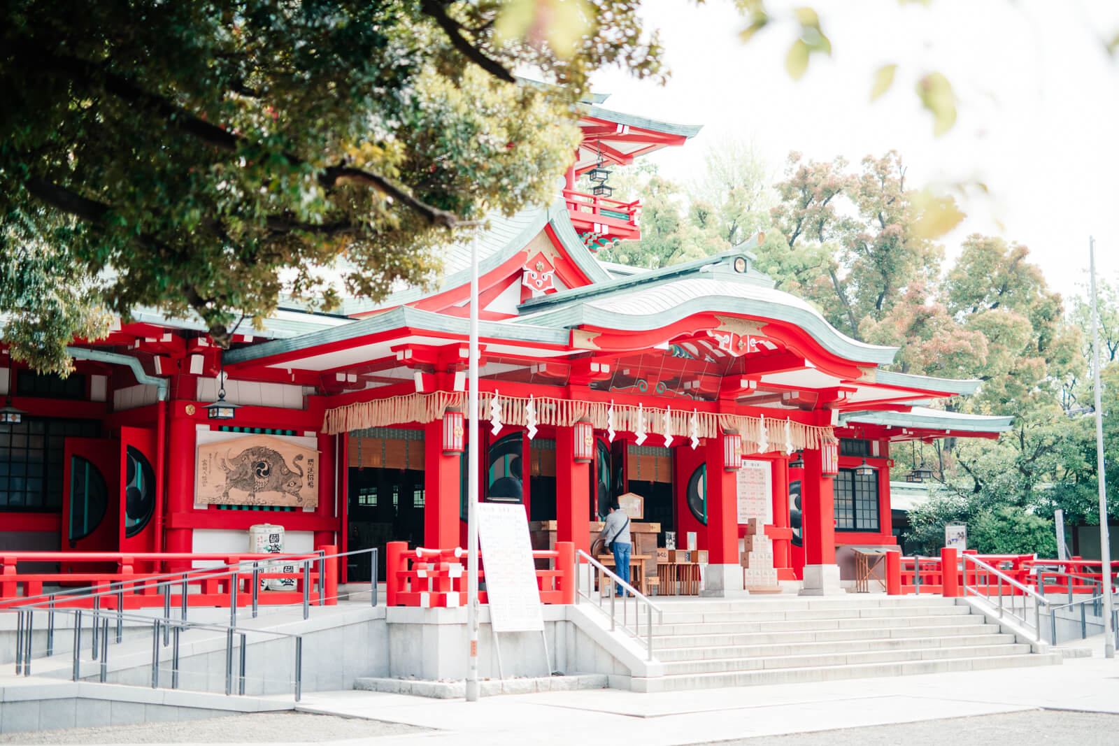 富岡八幡宮 お参り 参拝者