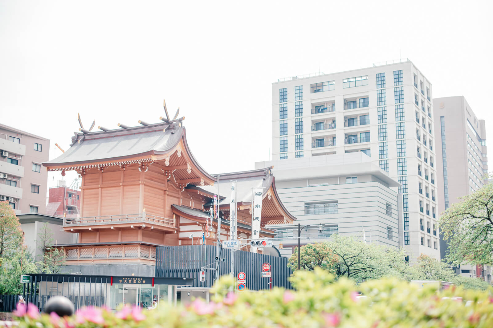 水天宮のある商店街　交差点