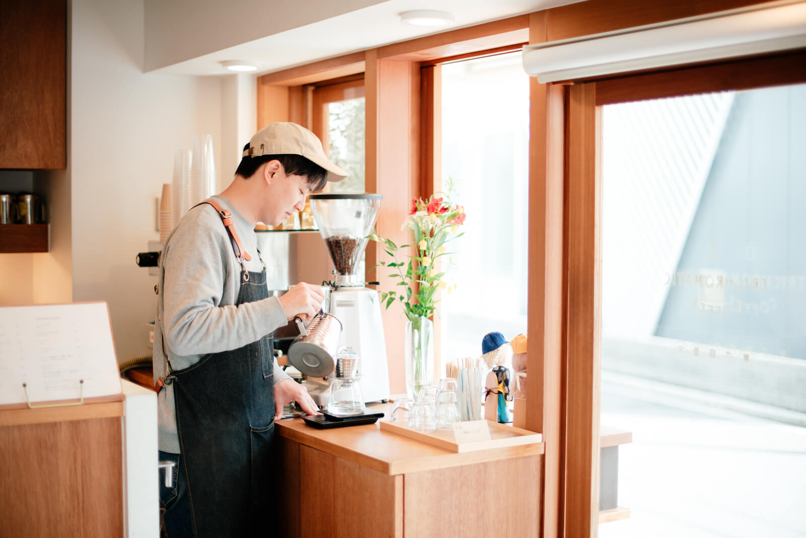 TRICHROMATIC COFFEE 石原剛