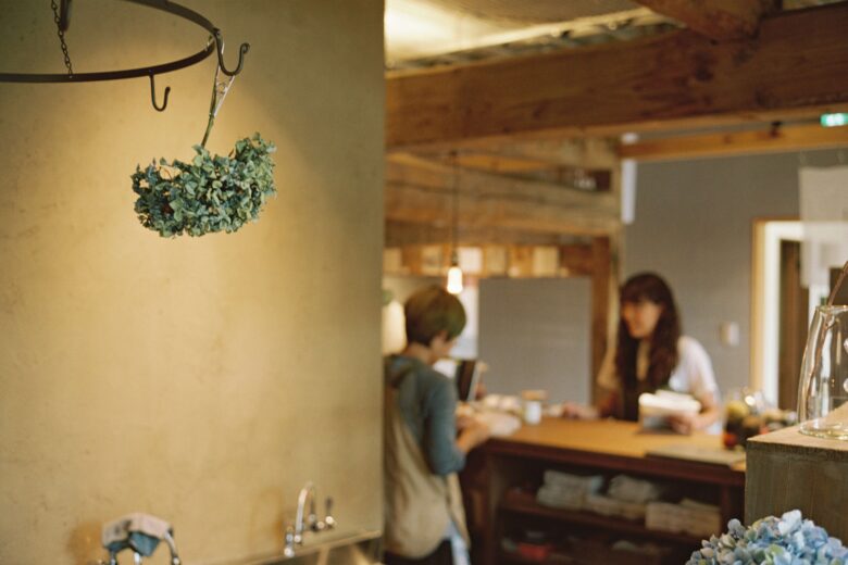 KUUHAKU ART & Select 様にて151画商品を取扱いただいております。